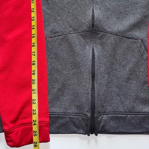 UNDER ARMOUR SWEATER - Picture 11 of 12